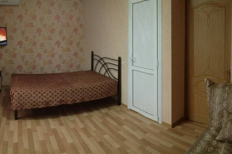 Трехместный номер с удобствами и балконом (3 этаж)