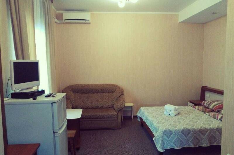 «Комфорт"1,3,8 2−3 местный с диваном