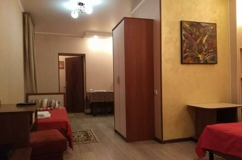 «Семейный» 2−4 с кухней 4 местный 1 этаж