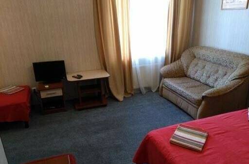 «Семейный» 2−4 с кухней 4 местный 1 этаж