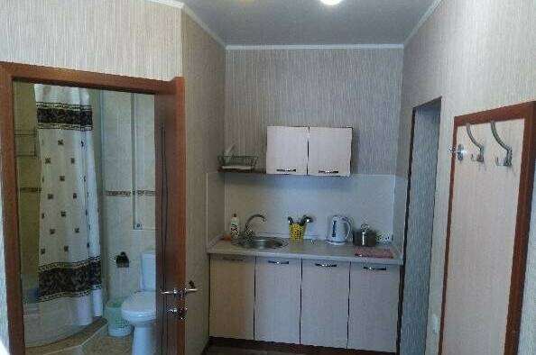 «Семейный» 2−4 с кухней 4 местный 1 этаж