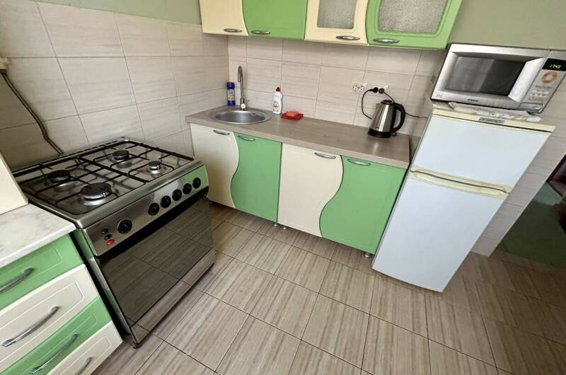 5 — квартира (с кухней и ванной комнатой)