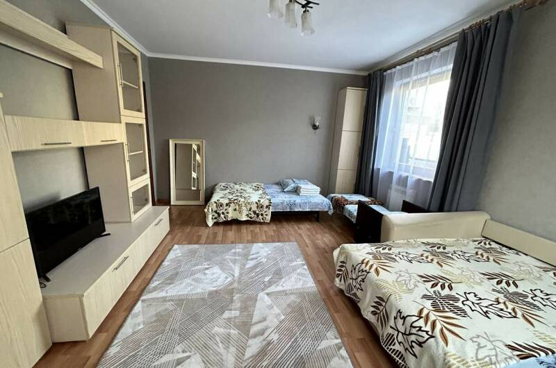 5 — квартира (с кухней и ванной комнатой)