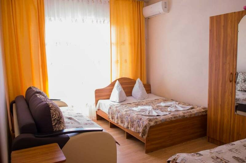 3-х местный эконом с балконом