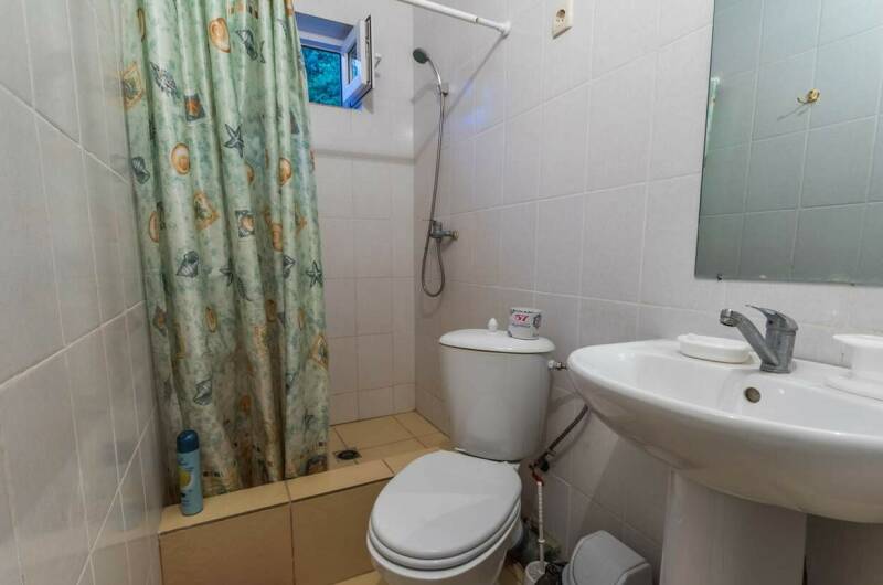 Трехместный номер (удобства в номере)