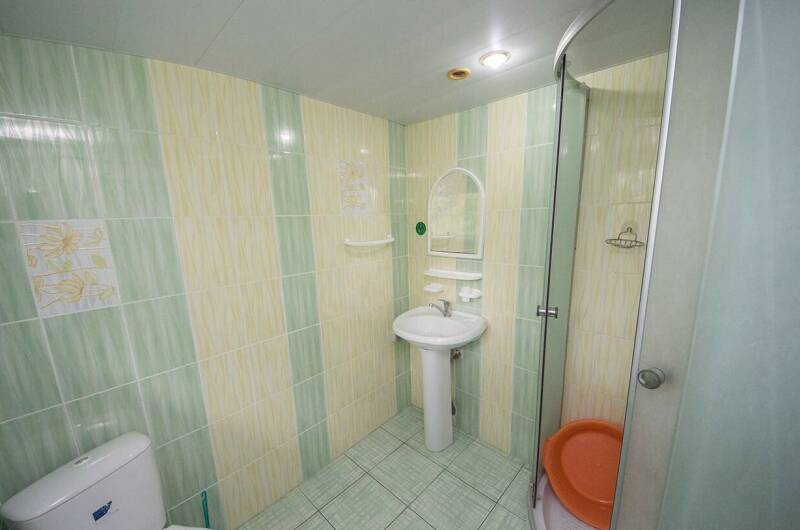 Трёхместный номер (санузел на два номера)