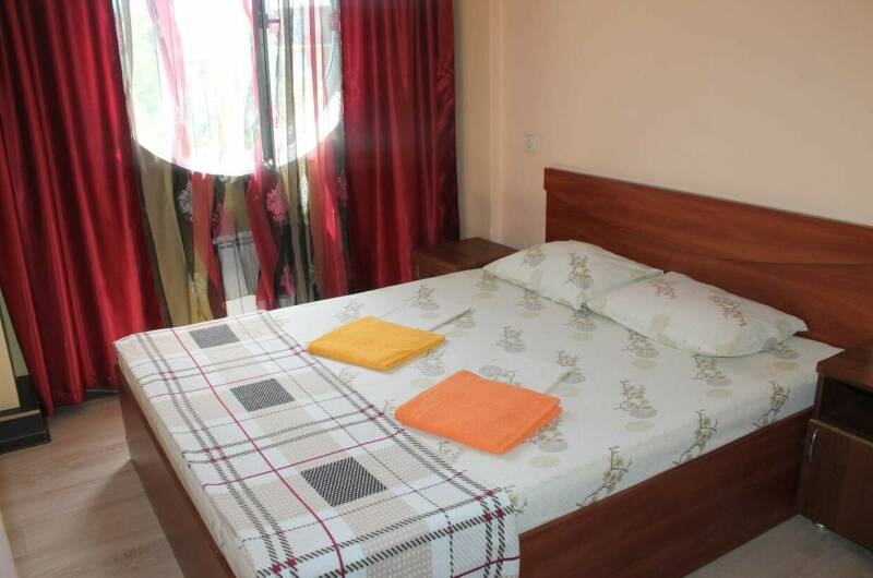 Двухкомнатный номер на 3 — 4 человека