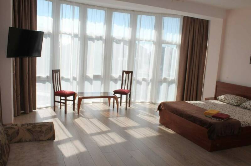 Номер Люкс на 4 — 5 человек