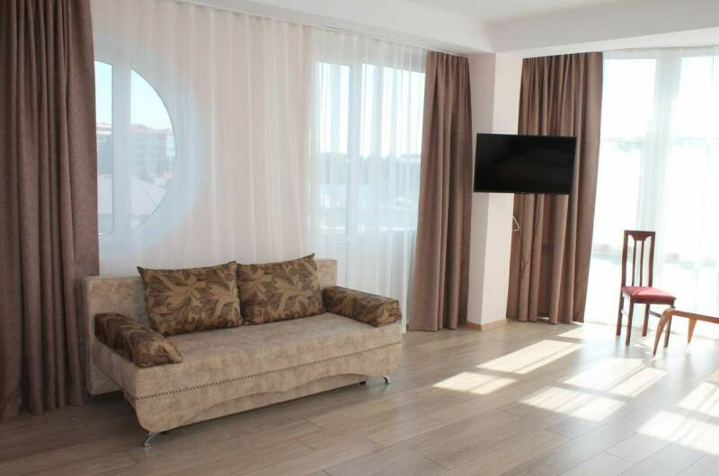 Номер Люкс на 4 — 5 человек