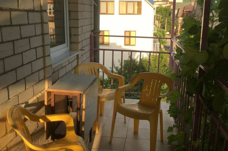 Эконом 3-х местный с балконом на 2 и 3 этаже