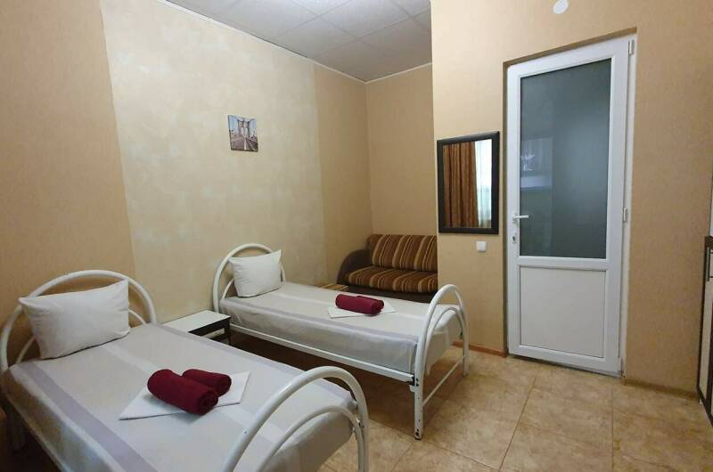 Станд. 2+2-х мест., 1 эт. (2 разд. кр. + диванчик)