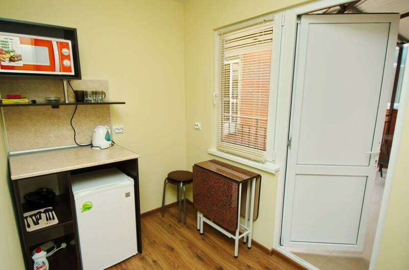 Двухместный с балконом и микроволновкой, 2-й этаж