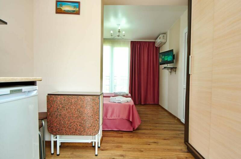 Двухместный с балконом и микроволновкой, 2-й этаж