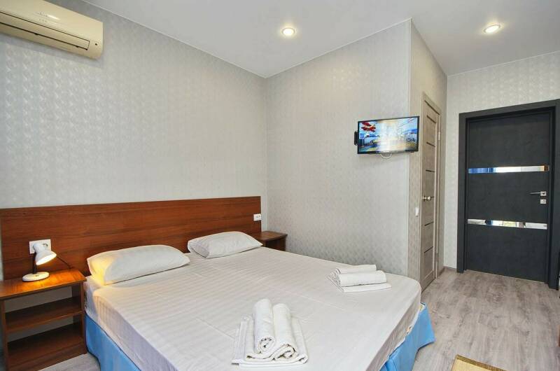 Трехместный с балконом (2-й и 3-й этаж)