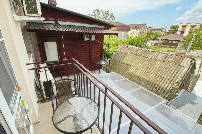 Трехместный на втором этаже