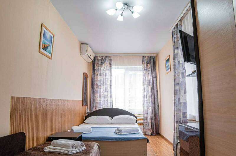 Трехместный для 2 взрослых и 1 ребенка, 2-й этаж