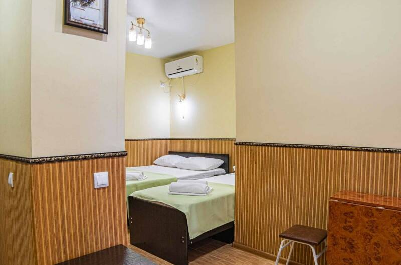 Трехместный на первом этаже