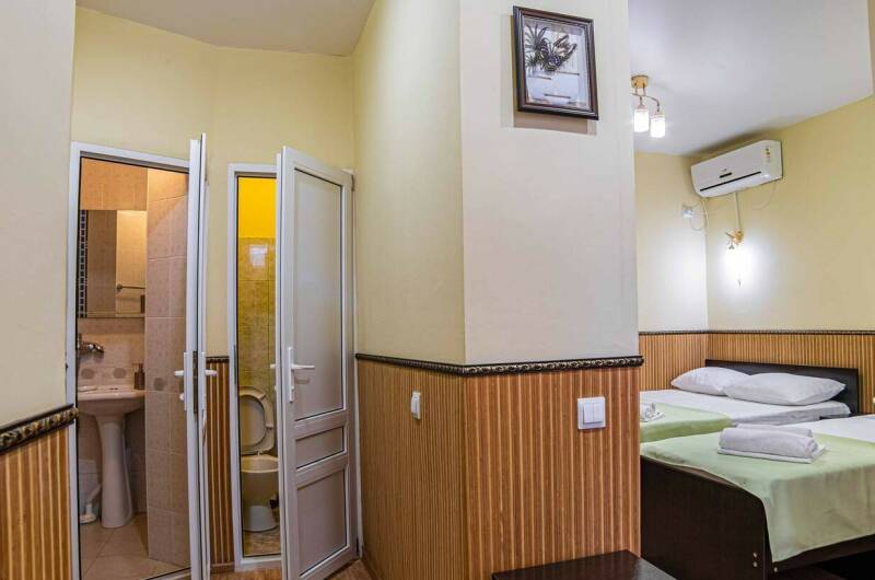 Трехместный на первом этаже