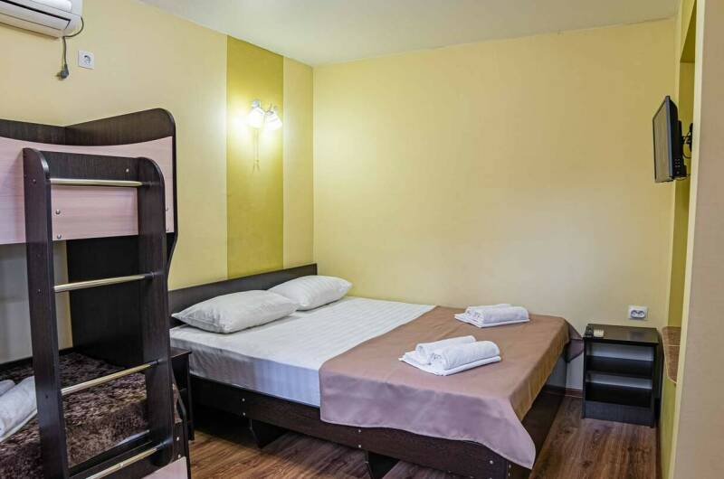 Четырехместный с двухъярусной кроватью, 2-й этаж