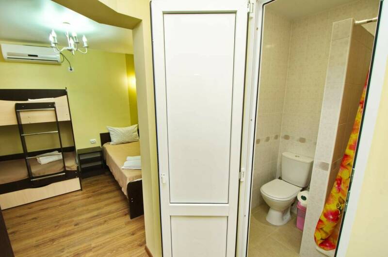 Четырехместный с двухъярусной кроватью, 2-й этаж