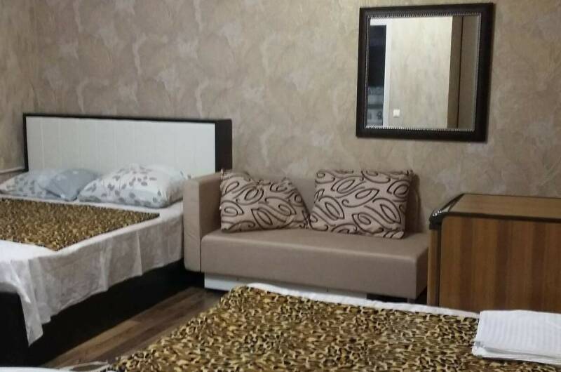 Четырехместный номер с удобствами-второй этаж