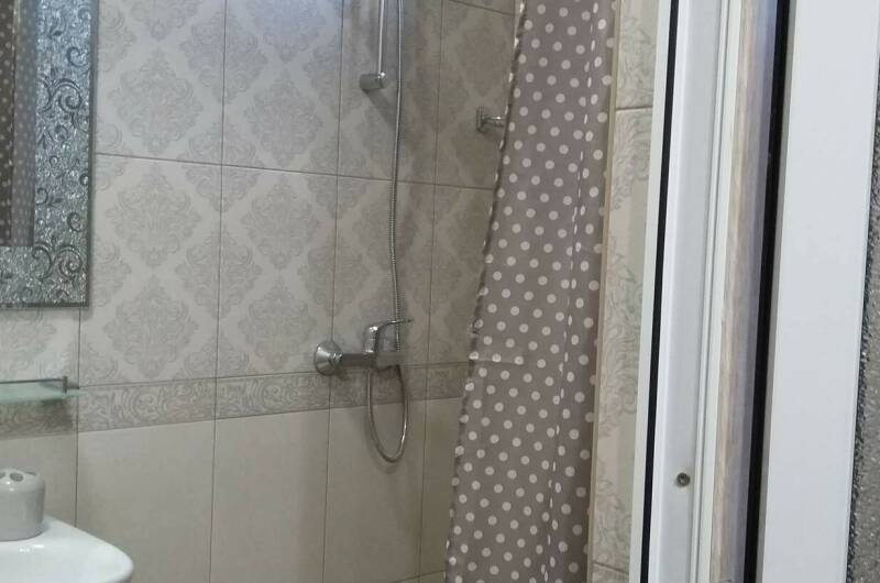 Четырехместный номер с удобствами-второй этаж