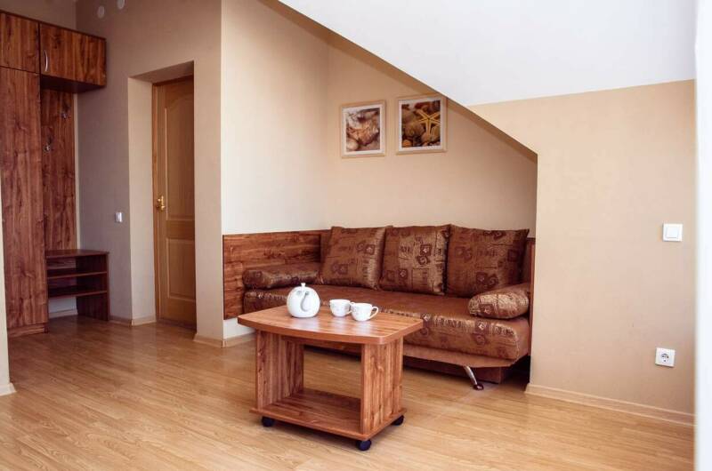 2х комнатный на 4−5 ч