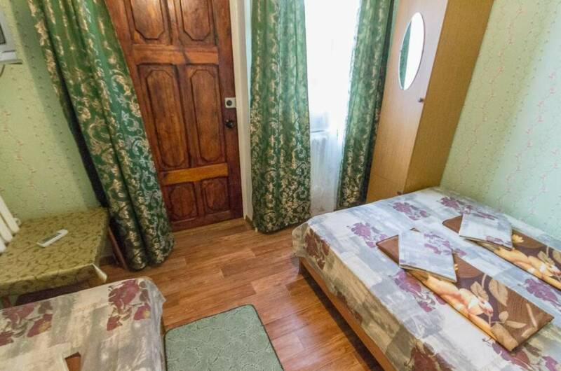 3х местный в коттедже