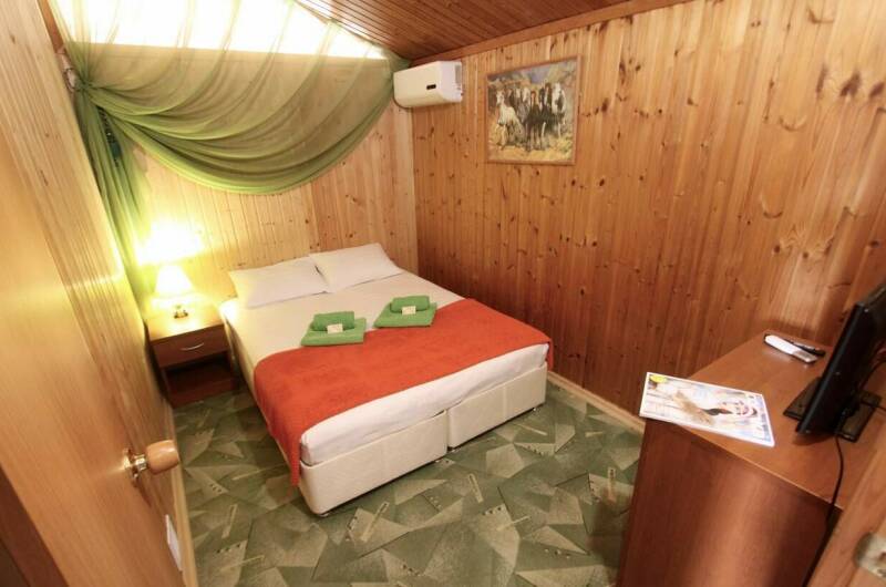 2-х комнатный 4-х местный с мини-кухней и балконом