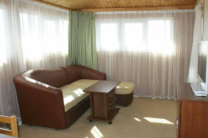 2-х комнатный 4-х местный с мини-кухней и балконом