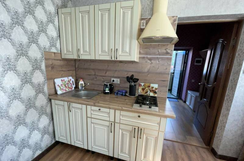 1 комнатная студия с кухней (2 этаж)3- 4-х местная