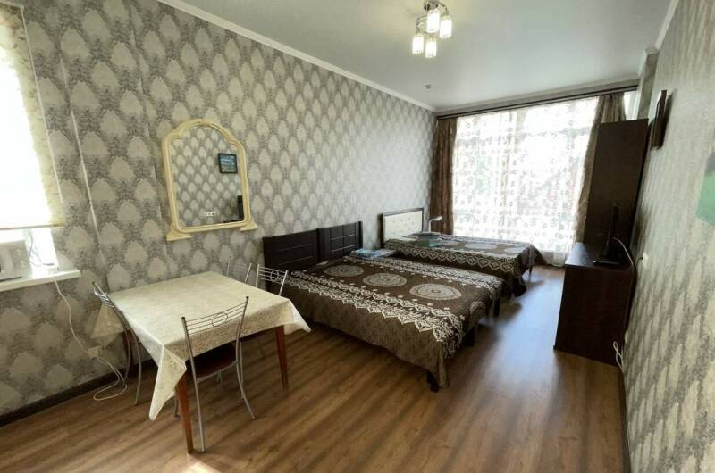 1 комнатная студия с кухней (2 этаж)3- 4-х местная