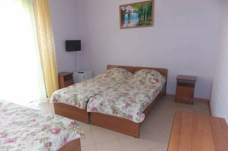 Трёхместный номер с удобствами