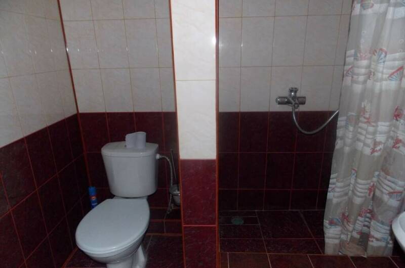 Трёхместный номер с удобствами