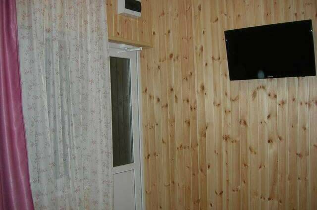 Двухместный номер «Полулюкс» (Розовые розы)