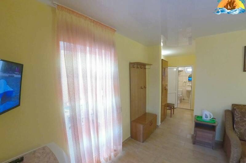 Двухкомнатный номер на 2 человека с общей кухней