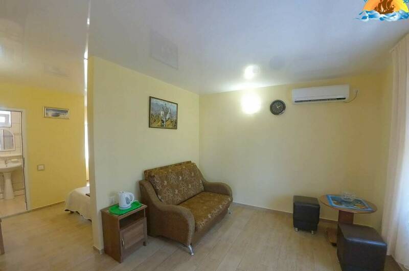 Двухкомнатный номер на 4 человека с общей кухней