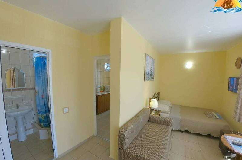 Отдельный номер на 2 человека с кухней