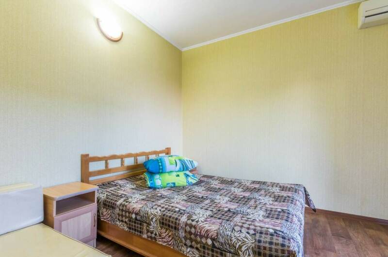 Двухкомнатный номер 4−5мест