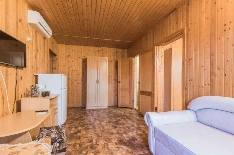 Двухкомнатный номер 4−6 мест