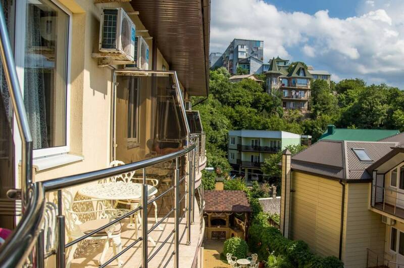 3-х местный номер с балконом видом на горы