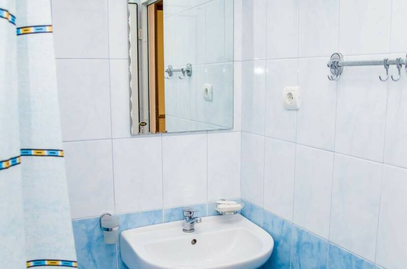 3-х местный номер с балконом видом на горы