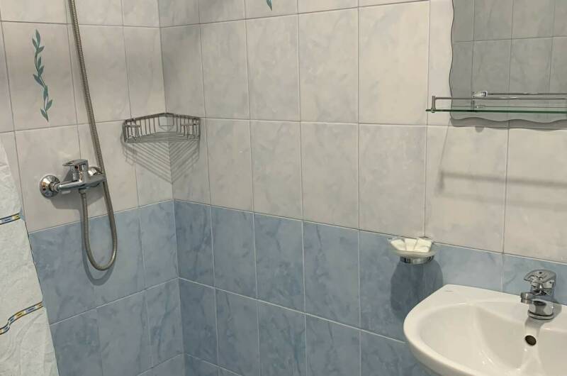 3-х местный номер с балконом видом на бассейн