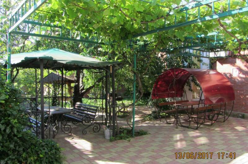 Двухкомнатный номер на первом этаже для 3х человек