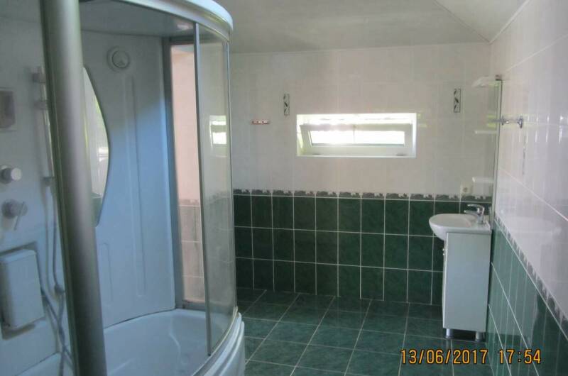 Двухкомнатный номер на первом этаже для 3х человек