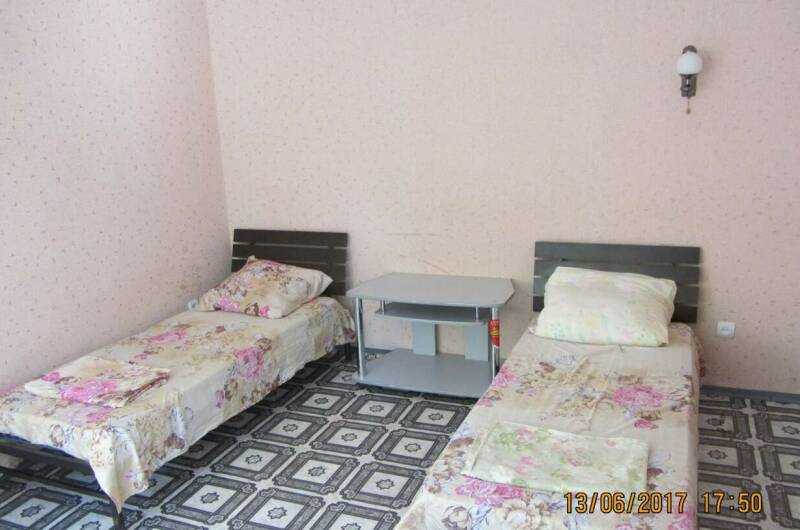 Двухкомнатный номер на первом этаже для 3х человек