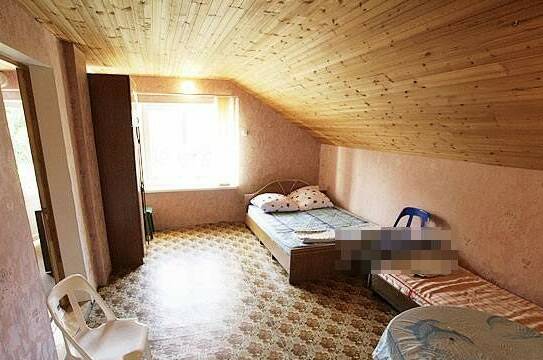 Двухкомнатный номер на втором этаже на 3х человек