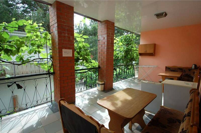 Комната «Комфорт» на 2−4 чел. с террасой и кухней