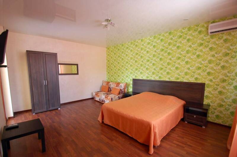 Комната «Комфорт» на 2−4 чел. с террасой и кухней