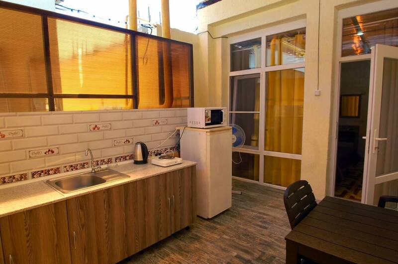 Двухкомнатный с кухней. Первый этаж